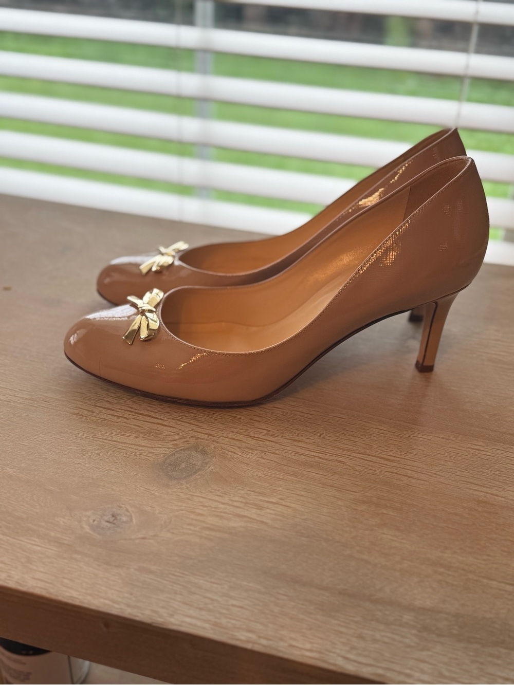 kate spade Blush Patent Leather Bow Pumps - Picture 3 of 6